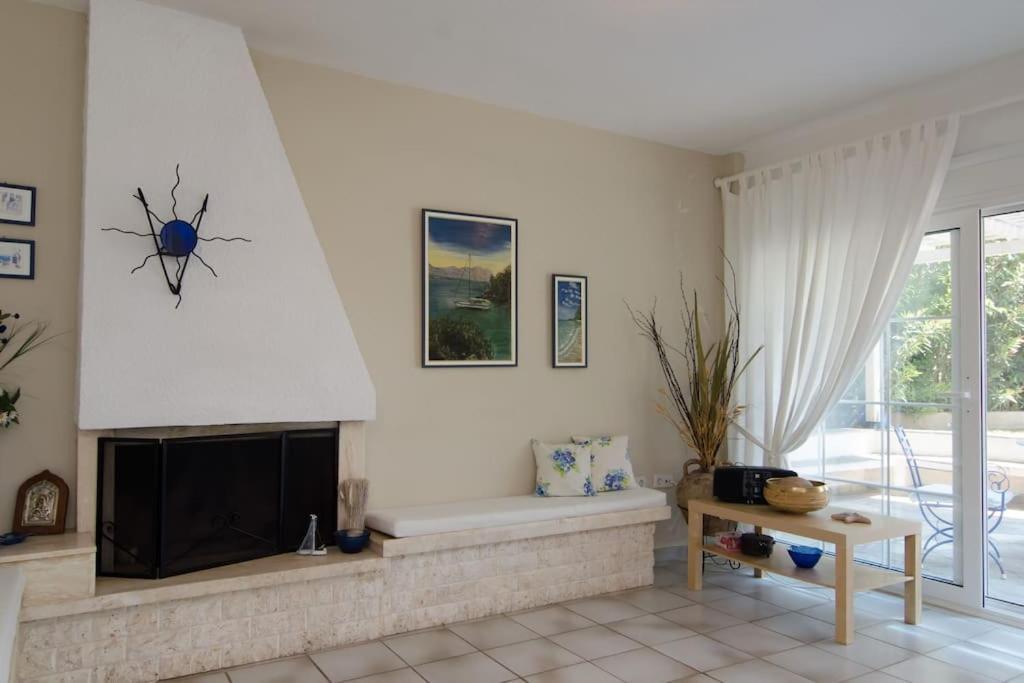 Villa Wonderful House With Private Garden Flogita Exterior foto
